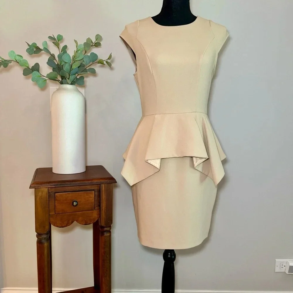 TopShop origami peplum dress size 6 cap sleeve perfect for capsule‎ wardrobe